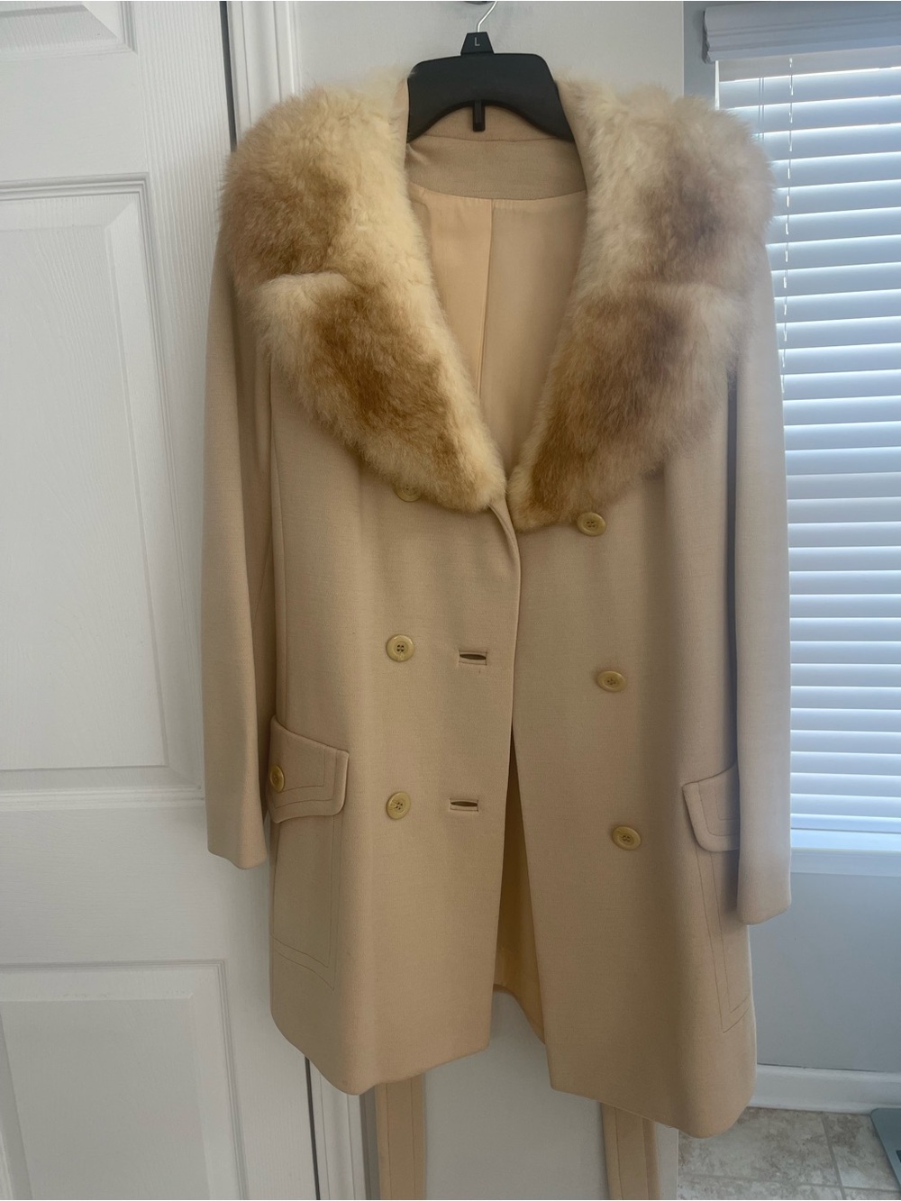 Classic Cream Wool Coat with Fur Collar